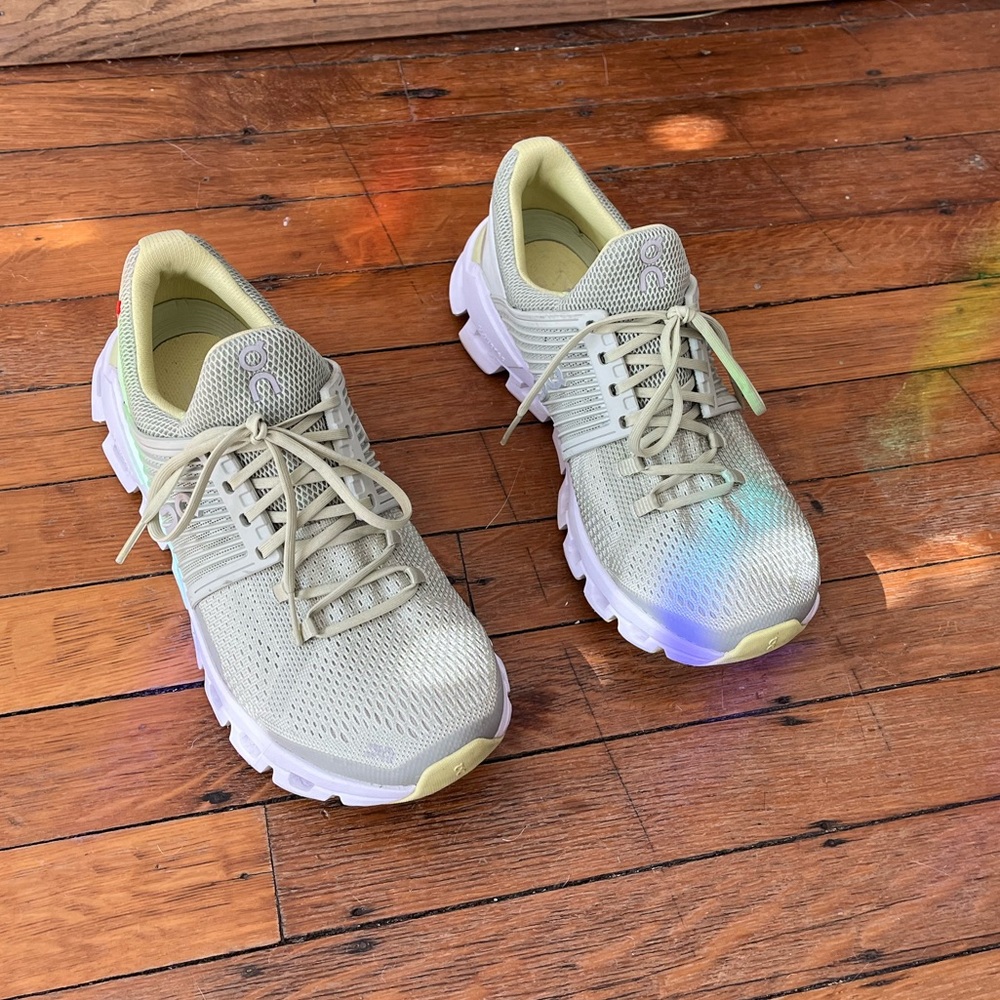 On Cloudswift Running Shoes